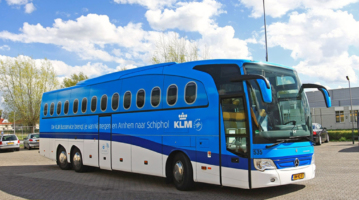 Complete wrap KLM bus