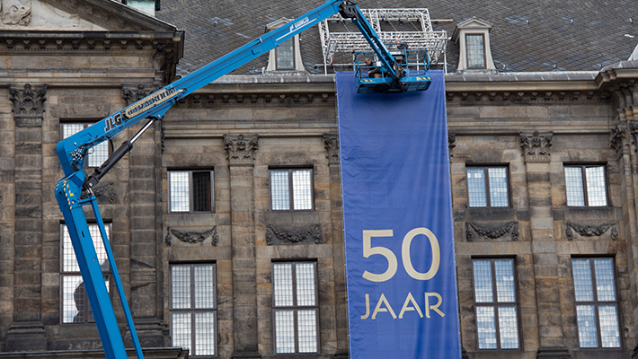 Paleis op de Dam Gevelbanieren