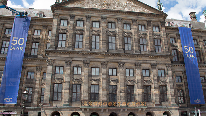 Paleis op de Dam Gevelbanieren